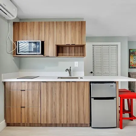 The Shell On Walnut Studio With Bath Hollywood Beach Free Parking Dania Beach Exterior photo