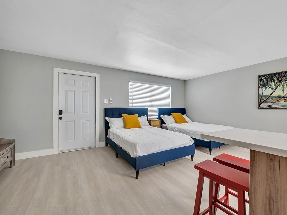 The Shell On Walnut With Bath Hollywood Free Parking