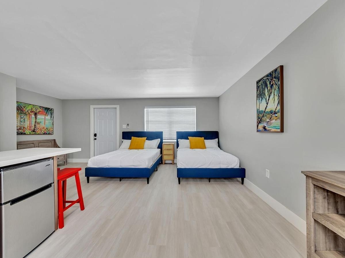 The Shell On Walnut With Bath Hollywood Free Parking Apartment