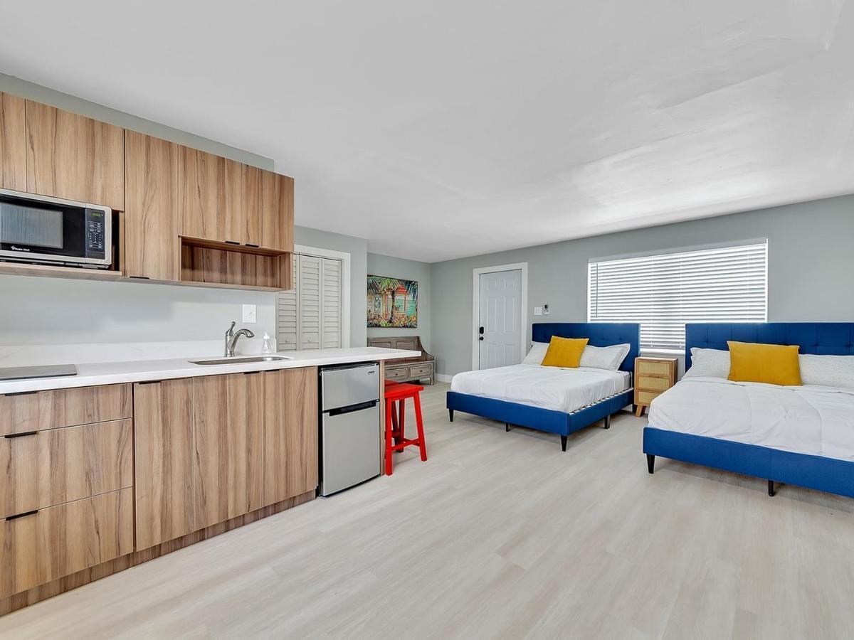 The Shell On Walnut With Bath Hollywood Free Parking